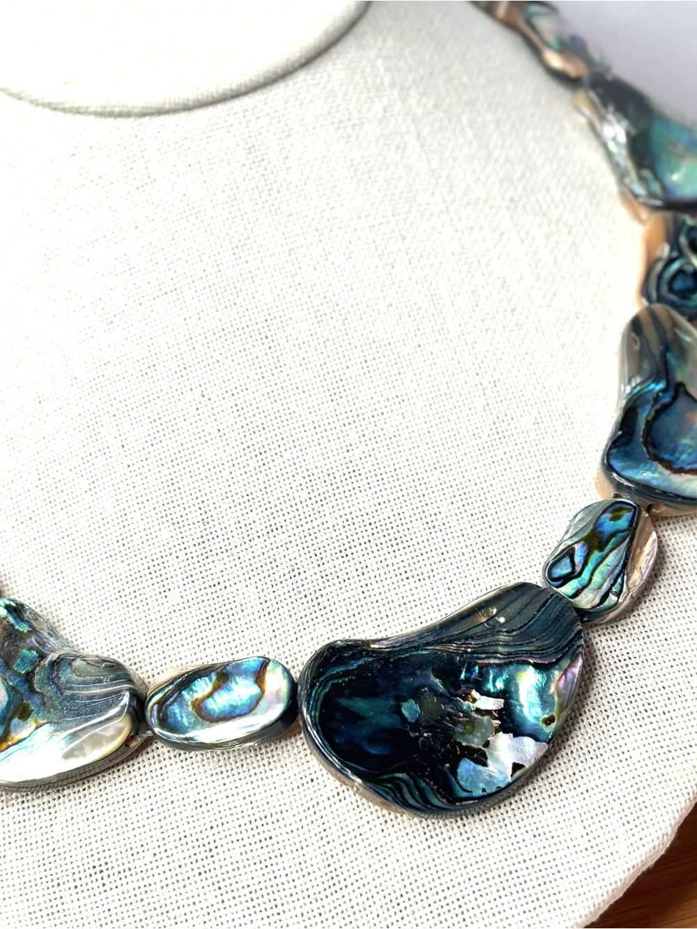 Abalone Shell Reversible Statement Necklace Iridescent Green Blue - Picture 4 of 9